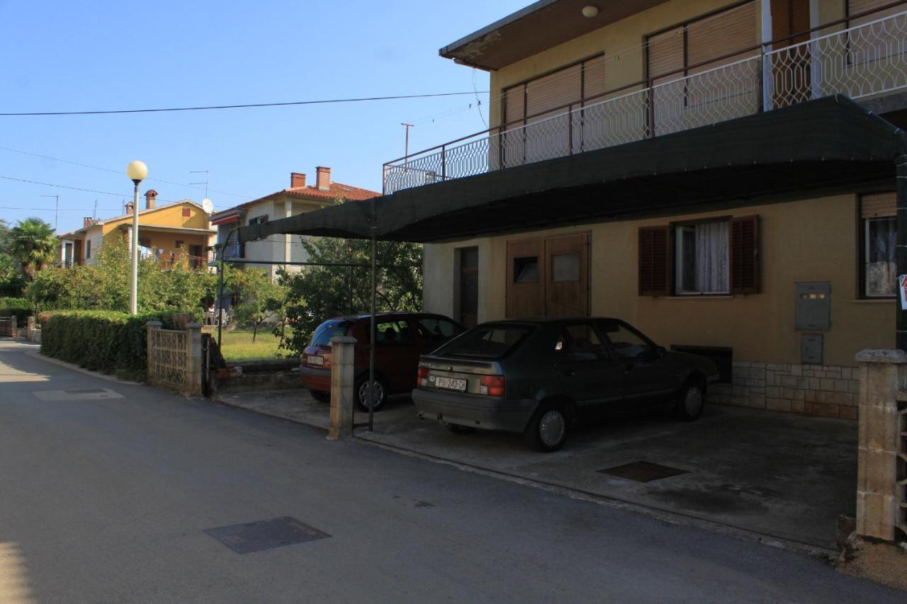 Apartments With A Parking Space Umag - 7066 Eksteriør billede
