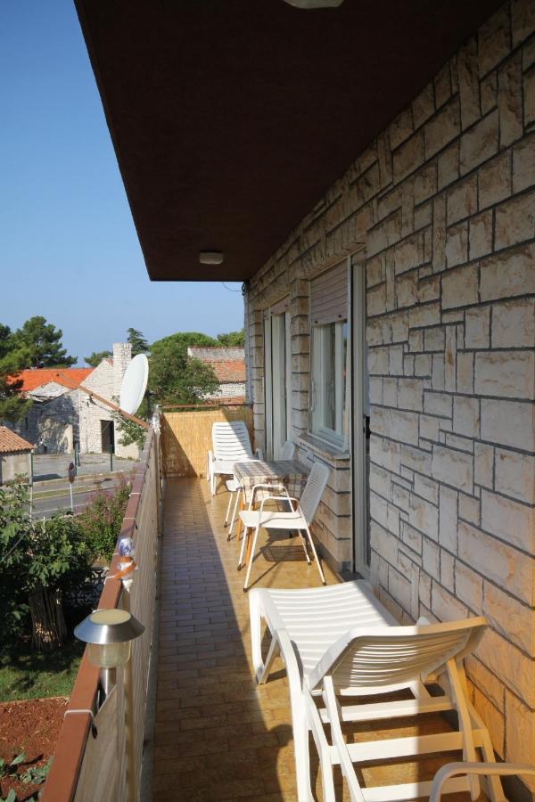 Apartments With A Parking Space Umag - 7066 Eksteriør billede
